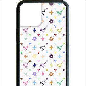Wildflower Size 11 phone case SUPER CUTE!